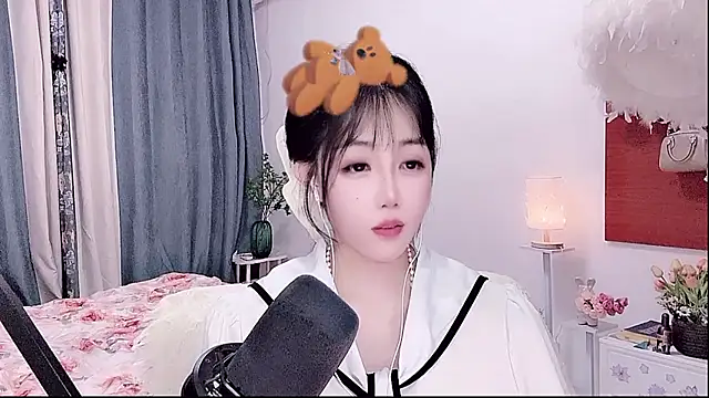 Laura 520 online show from May 2026 06:40:01 AM