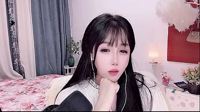 Laura 520 online show from June 2026 11:23:01 AM