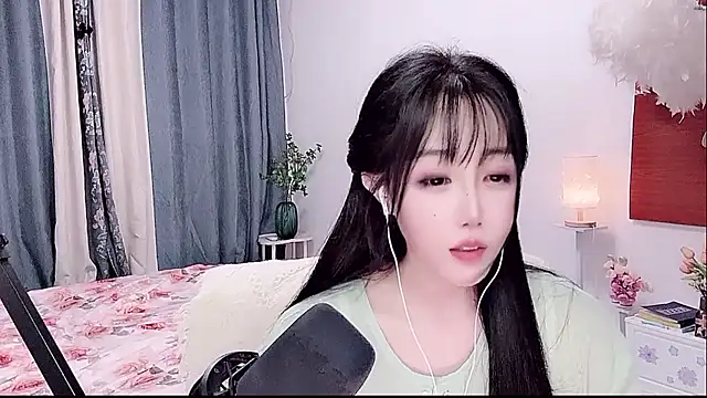 Laura 520 online show from June 2026 11:13:02 AM