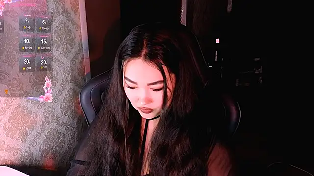 Emma Uilson online show from April 2026 10:00:02 PM