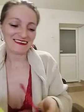 CrazyMaya39 online show from May 2026 09:42:02 PM