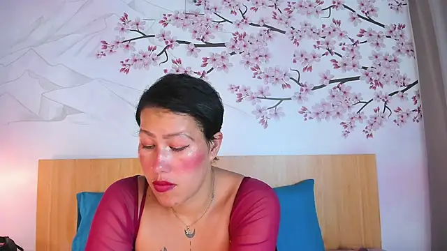 Laura Torress online show from July 2026 03:06:02 AM