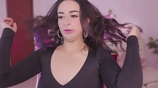 Snapshot of Enola_Holmes_ chatting on January 2026 01:03:01 PM Enola Holmes online show from January 2026 01:03:01 PM