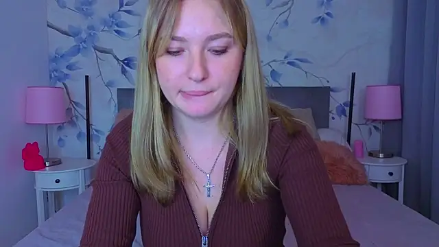 Snapshot of Sweetie_kitty1 chatting on November 2025 02:49:02 PM Sweetie kitty1 online show from November 2025 02:49:02 PM