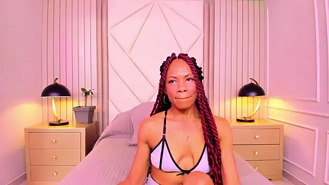 Snapshot of LailaDavidson chatting on November 2025 01:04:01 PM LailaDavidson online show from November 2025 01:04:01 PM