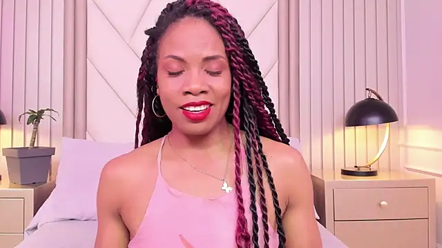 Snapshot of LailaDavidson chatting on January 2026 12:54:01 PM LailaDavidson online show from January 2026 12:54:01 PM