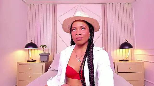 Snapshot of LailaDavidson chatting on January 2026 12:21:01 PM LailaDavidson online show from January 2026 12:21:01 PM