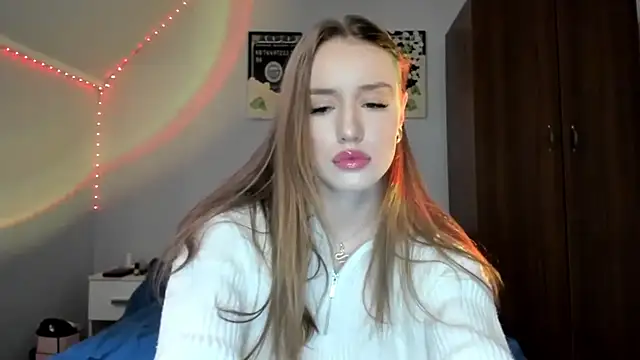 Snapshot of tinyglow chatting on December 2025 06:25:02 PM tinyglow online show from December 2025 06:25:02 PM