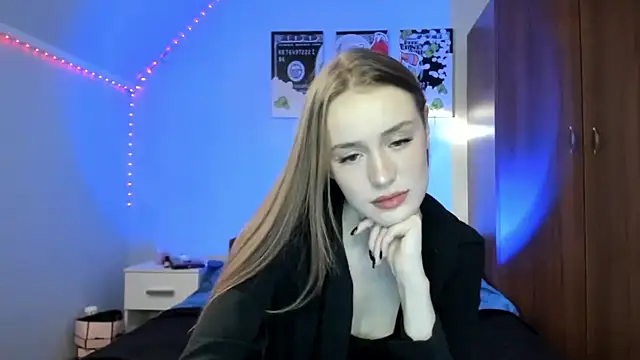 Snapshot of tinyglow chatting on February 2026 09:29:02 PM tinyglow online show from February 2026 09:29:02 PM