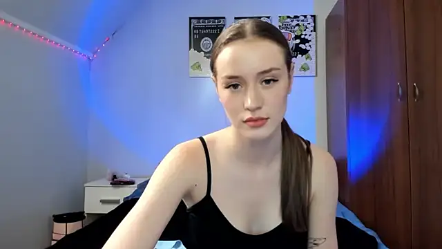 tinyglow online show from June 2026 08:55:01 PM