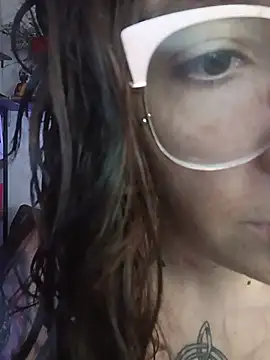 Melinerd online show from July 2026 06:03:02 PM