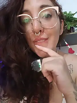 Melinerd online show from July 2026 08:52:02 PM