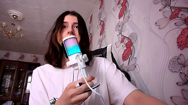 Snapshot of KristinaScott chatting on January 2026 12:10:02 PM KristinaScott online show from January 2026 12:10:02 PM