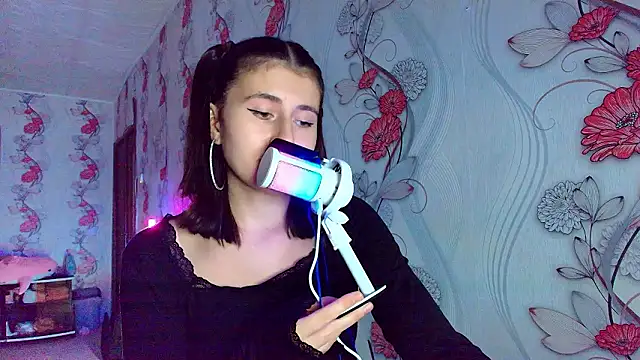 Snapshot of KristinaScott chatting on January 2026 04:11:02 PM KristinaScott online show from January 2026 04:11:02 PM