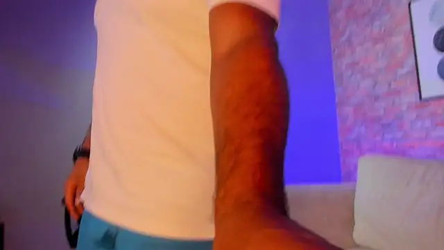 Snapshot of Chris_Varden chatting on December 2025 06:37:02 PM Chris Varden online show from December 2025 06:37:02 PM