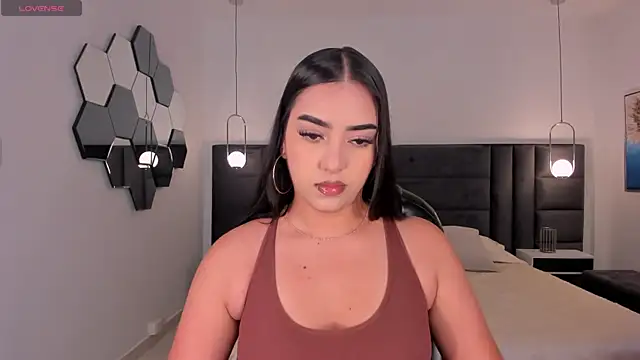 SophieLanne online show from May 2026 04:19:02 AM
