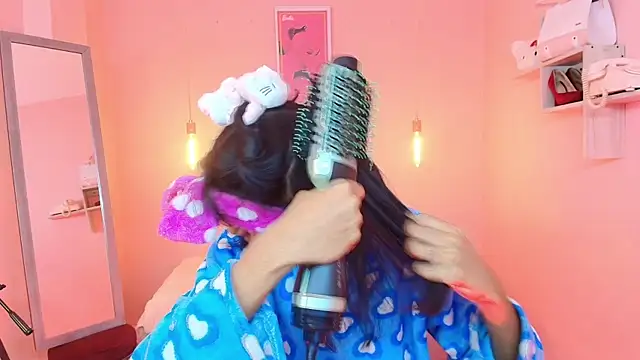 Snapshot of Milu_carbajal_x chatting on January 2026 12:42:01 PM Milu carbajal x online show from January 2026 12:42:01 PM