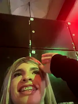 Snapshot of ValerySalasar chatting on November 2025 05:46:01 AM ValerySalasar online show from November 2025 05:46:01 AM