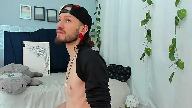 AngelDamianArt online show from February 2026 08:07:02 PM