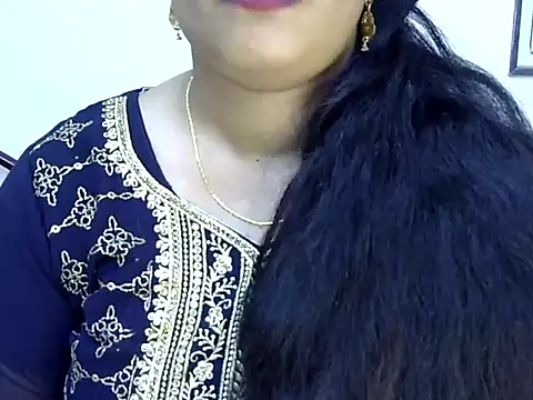 Muskan Jha online show from May 2026 02:11:02 PM