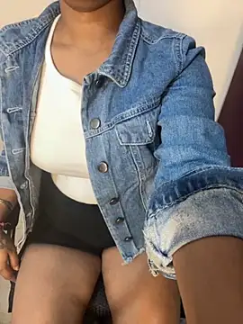 Snapshot of Lilly_islive chatting on November 2025 04:11:02 PM Lilly islive online show from November 2025 04:11:02 PM