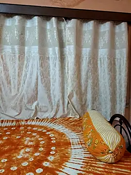 Cute-richa1 online show from May 2026 04:58:02 PM