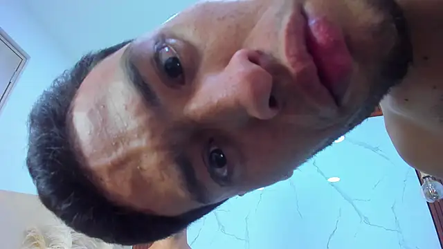 Loversinfire2 online show from December 2025 10:36:01 PM