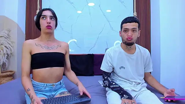 Loversinfire2 online show from April 2026 01:50:02 AM