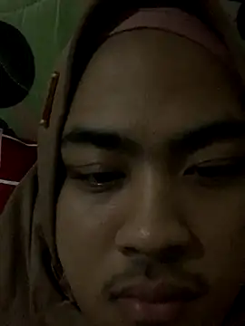 Snapshot of yuliabirdiantie1 chatting on November 2025 10:12:02 AM yuliabirdiantie1 online show from November 2025 10:12:02 AM