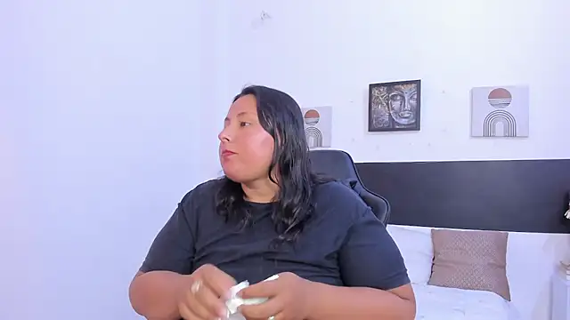 Snapshot of BWW-CINDY11 chatting on December 2025 03:22:01 AM BWW-CINDY11 online show from December 2025 03:22:01 AM