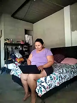 Snapshot of BWW-CINDY11 chatting on February 2026 02:15:01 PM BWW-CINDY11 online show from February 2026 02:15:01 PM