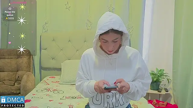 Snapshot of scarlett_fire5 chatting on December 2025 04:58:01 PM scarlett fire5 online show from December 2025 04:58:01 PM