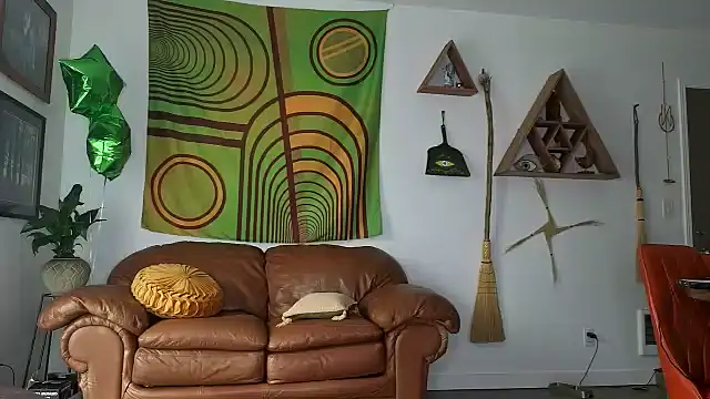 bruisedblossoms online show from April 2026 05:11:01 PM