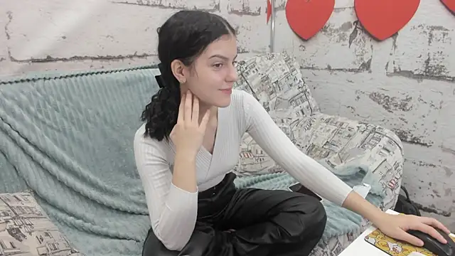 Snapshot of Lovely_Audrey chatting on November 2025 02:06:01 AM Lovely Audrey online show from November 2025 02:06:01 AM