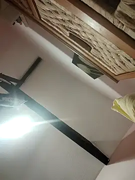 NaughtyClaudia  online show from December 2025 05:01:01 AM