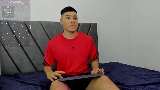 Lucastorrez01 online show from July 2026 11:23:02 PM