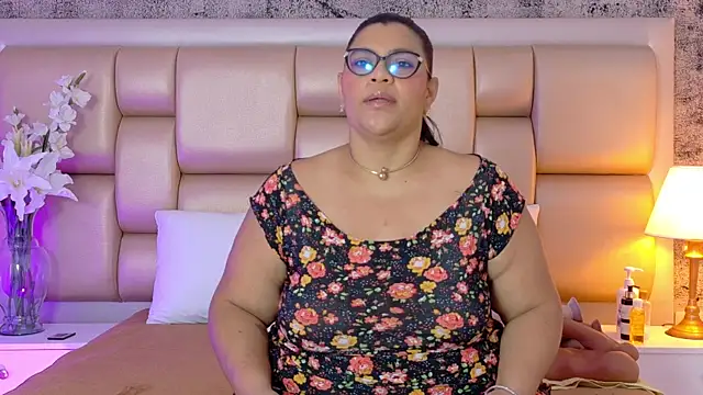 Snapshot of SelennaCooper chatting on February 2026 11:37:01 AM SelennaCooper online show from February 2026 11:37:01 AM