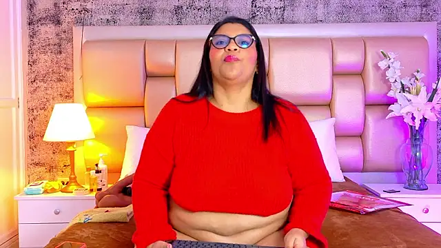 Snapshot of SelennaCooper chatting on February 2026 12:00:01 PM SelennaCooper online show from February 2026 12:00:01 PM