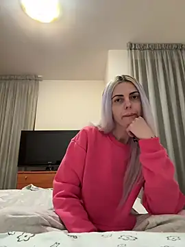 Snapshot of feliciafelon chatting on April 2026 05:54:02 PM feliciafelon online show from April 2026 05:54:02 PM