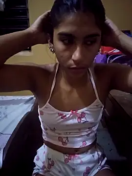 Snapshot of skinnyrox chatting on March 2026 03:13:01 AM skinnyrox online show from March 2026 03:13:01 AM