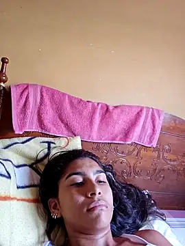 Snapshot of skinnyrox chatting on April 2026 05:40:01 PM skinnyrox online show from April 2026 05:40:01 PM