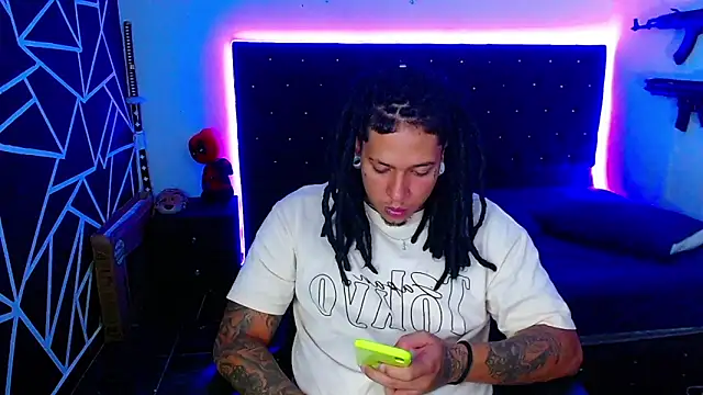 Snapshot of Zero-X9 chatting on February 2026 08:18:01 PM Zero-X9 online show from February 2026 08:18:01 PM