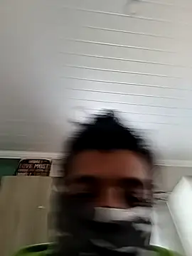 Snapshot of taystiieGirl chatting on November 2025 02:33:01 PM taystiieGirl online show from November 2025 02:33:01 PM