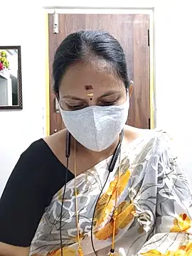 Queen-Neha online show from May 2026 06:26:01 PM