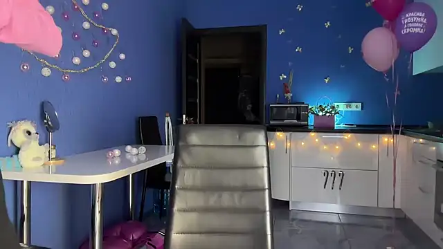 Snapshot of Jolienne chatting on December 2025 06:58:01 PM Jolienne online show from December 2025 06:58:01 PM