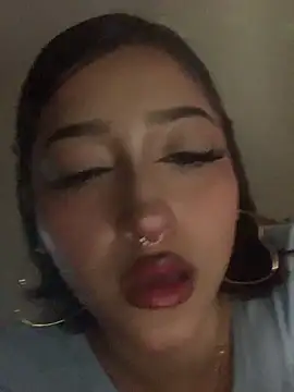 Snapshot of LilithMonette chatting on April 2026 03:37:02 AM LilithMonette online show from April 2026 03:37:02 AM