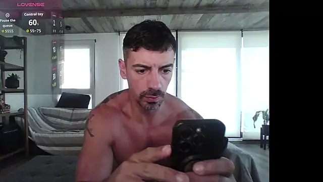 Snapshot of vanessato chatting on February 2026 09:44:01 PM vanessato online show from February 2026 09:44:01 PM