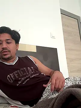 Jhonneeey online show from November 2025 01:17:02 PM