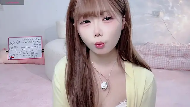 Snapshot of lucky-188 chatting on February 2026 06:12:01 PM lucky-188 online show from February 2026 06:12:01 PM