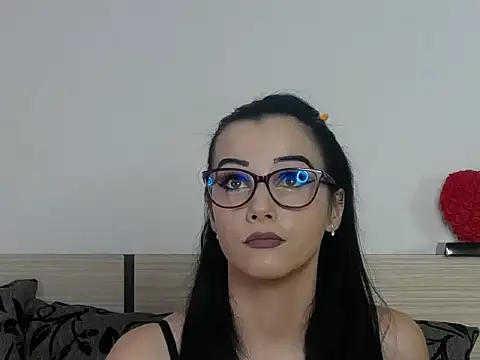 IvyCole online show from February 2026 09:02:01 AM